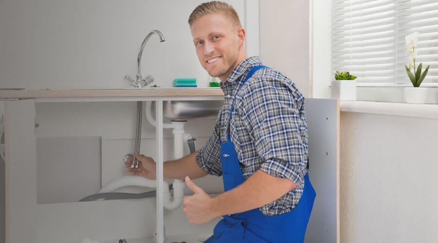 Expert burst pipe repair services in Altona, IL